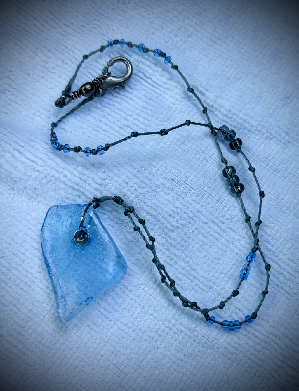 Snowy glass necklace