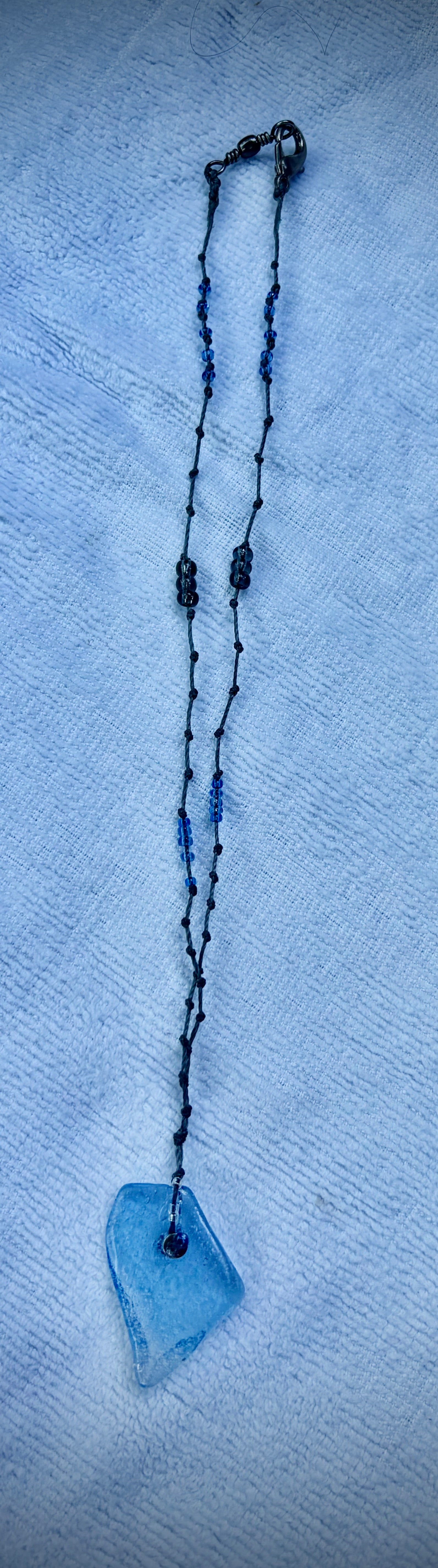 Snowy glass necklace